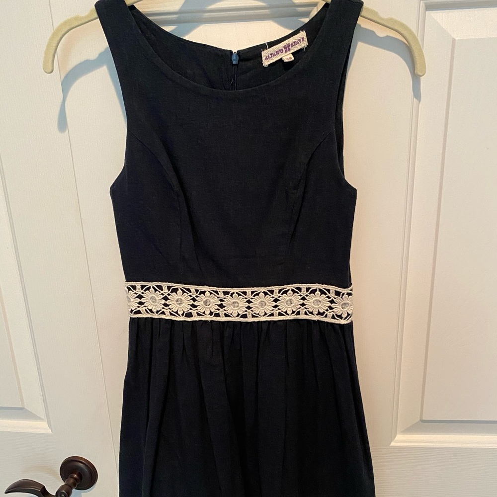Navy Daisy Altar’d State Dress